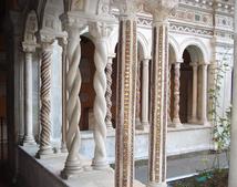 Базилика святого Павла, витые колонны